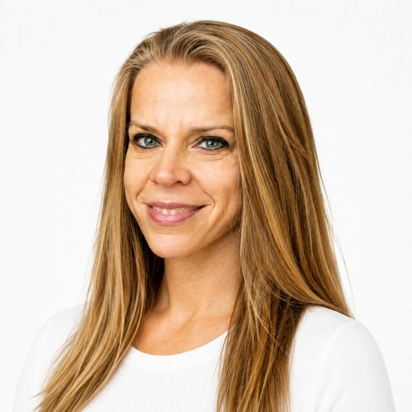 Veronika Kiss, Bookkeeper at NN Accountability